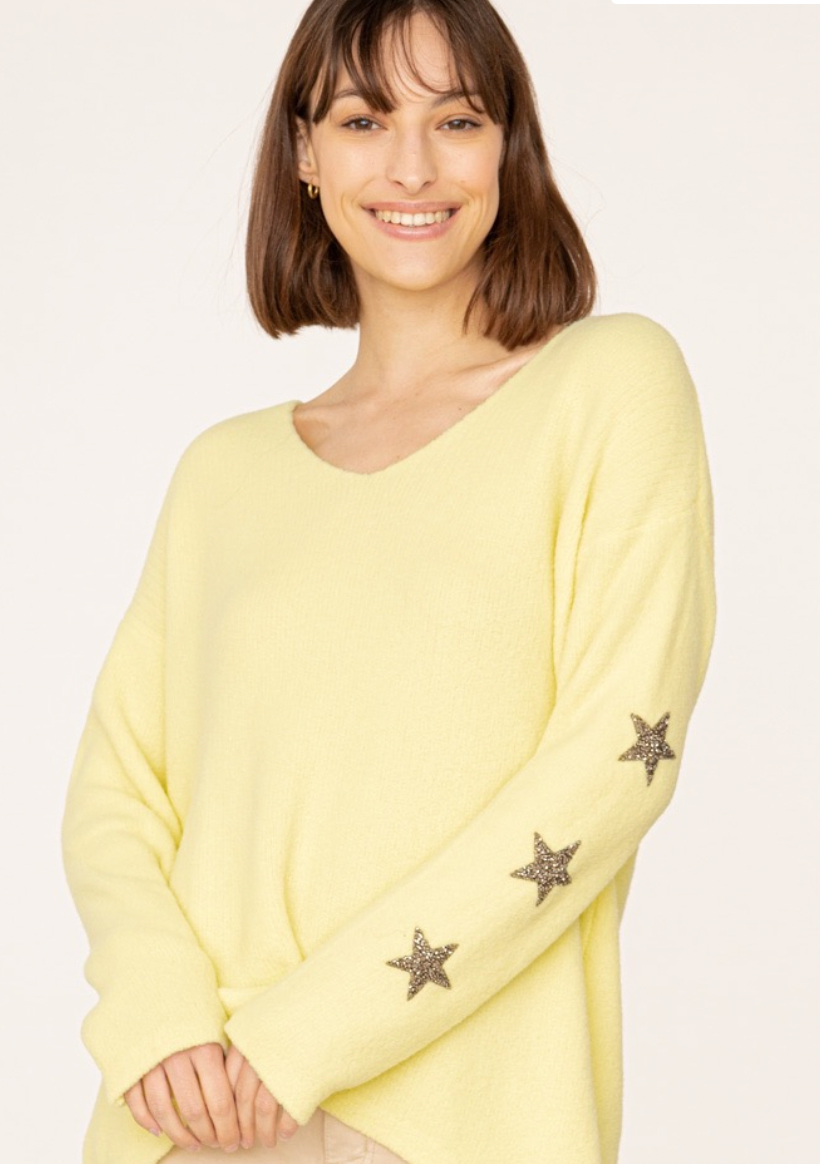 MA3562 Sweater with 3 Stars