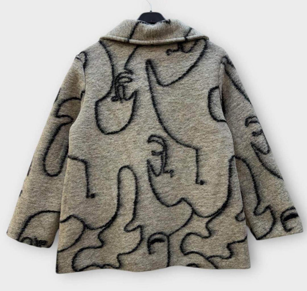 SB25 Beige Line Art Short Coat