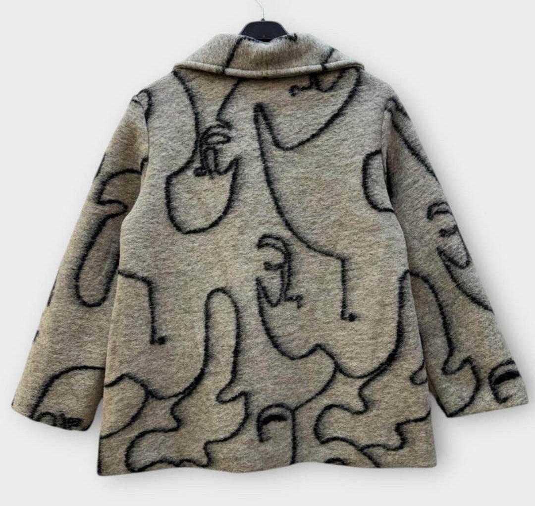 SB25 Beige Line Art Short Coat