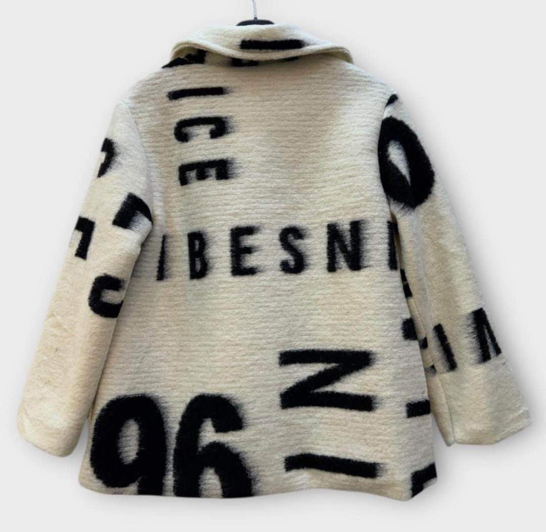SB20 Ecru Letter Print Short Coat