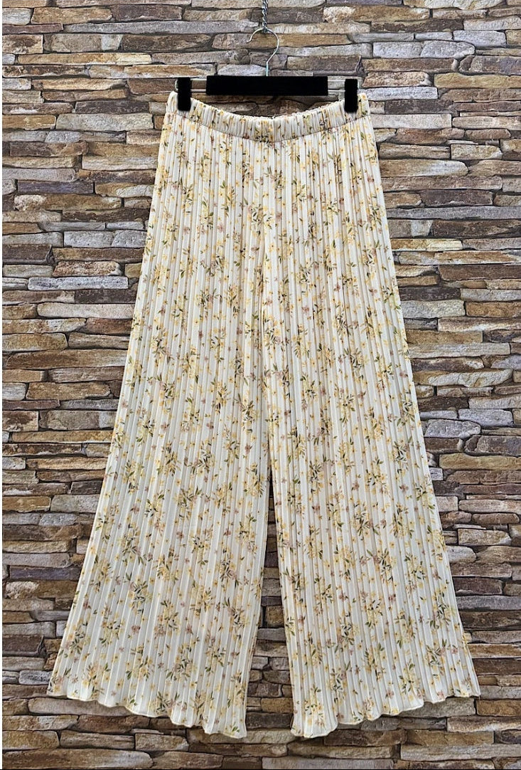 ESTRWLYF Italian OS Printed Wide Leg Pants Yellow Floral