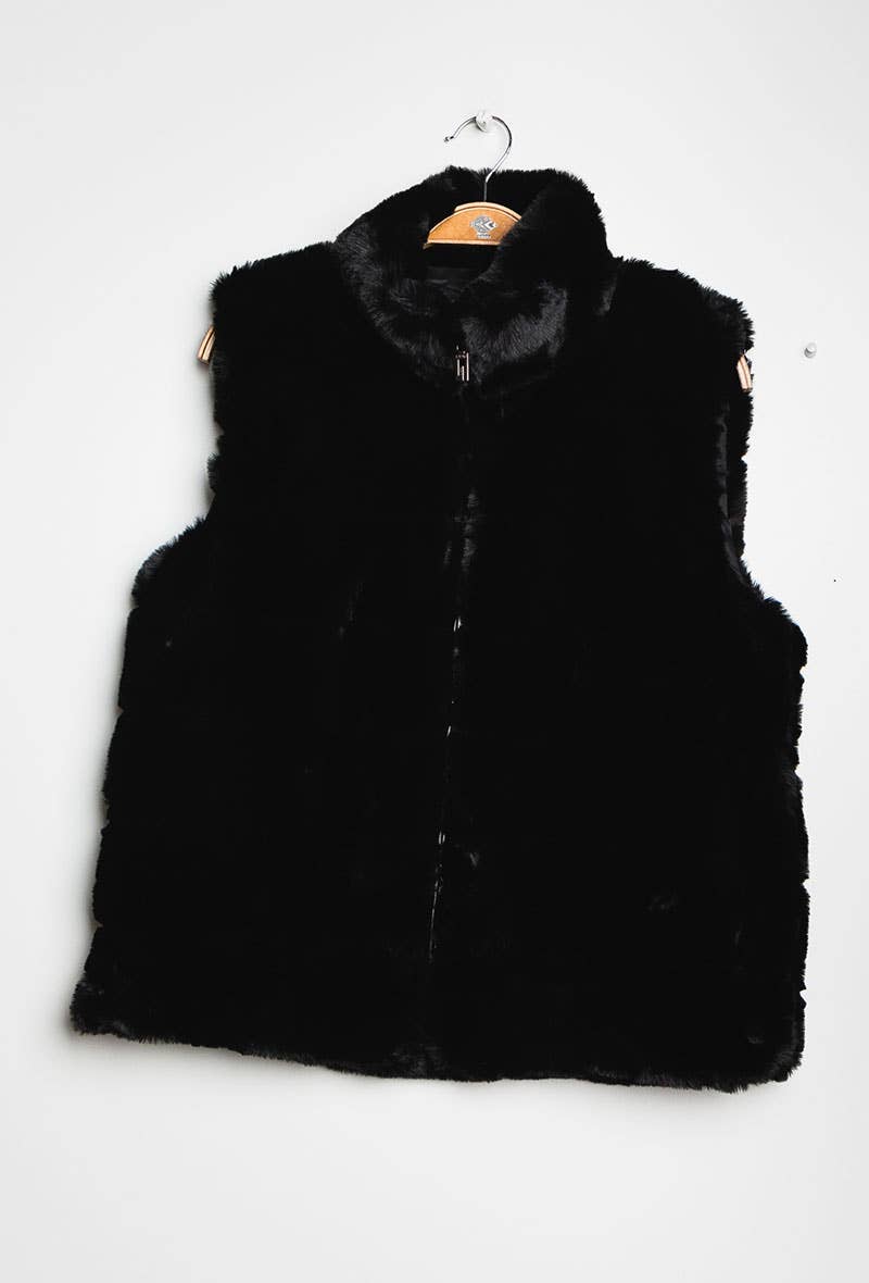 125 Black  Faux Fur Vest SIZE S/M LOOWIE