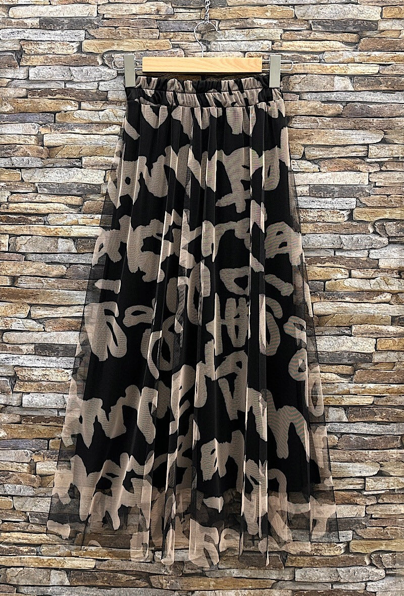 ELAR8 Black Graffiti Print Skirt