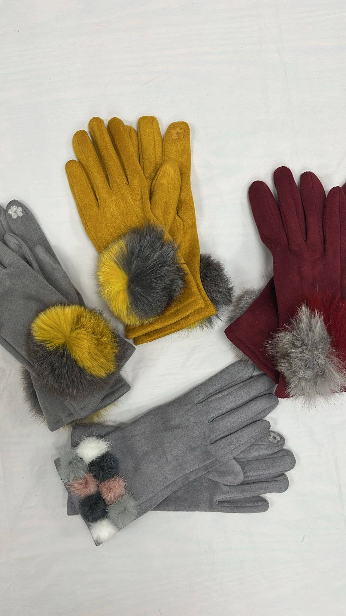 OFGL2  Touch Screen One Size Gloves w/ fur ball LOOWIE