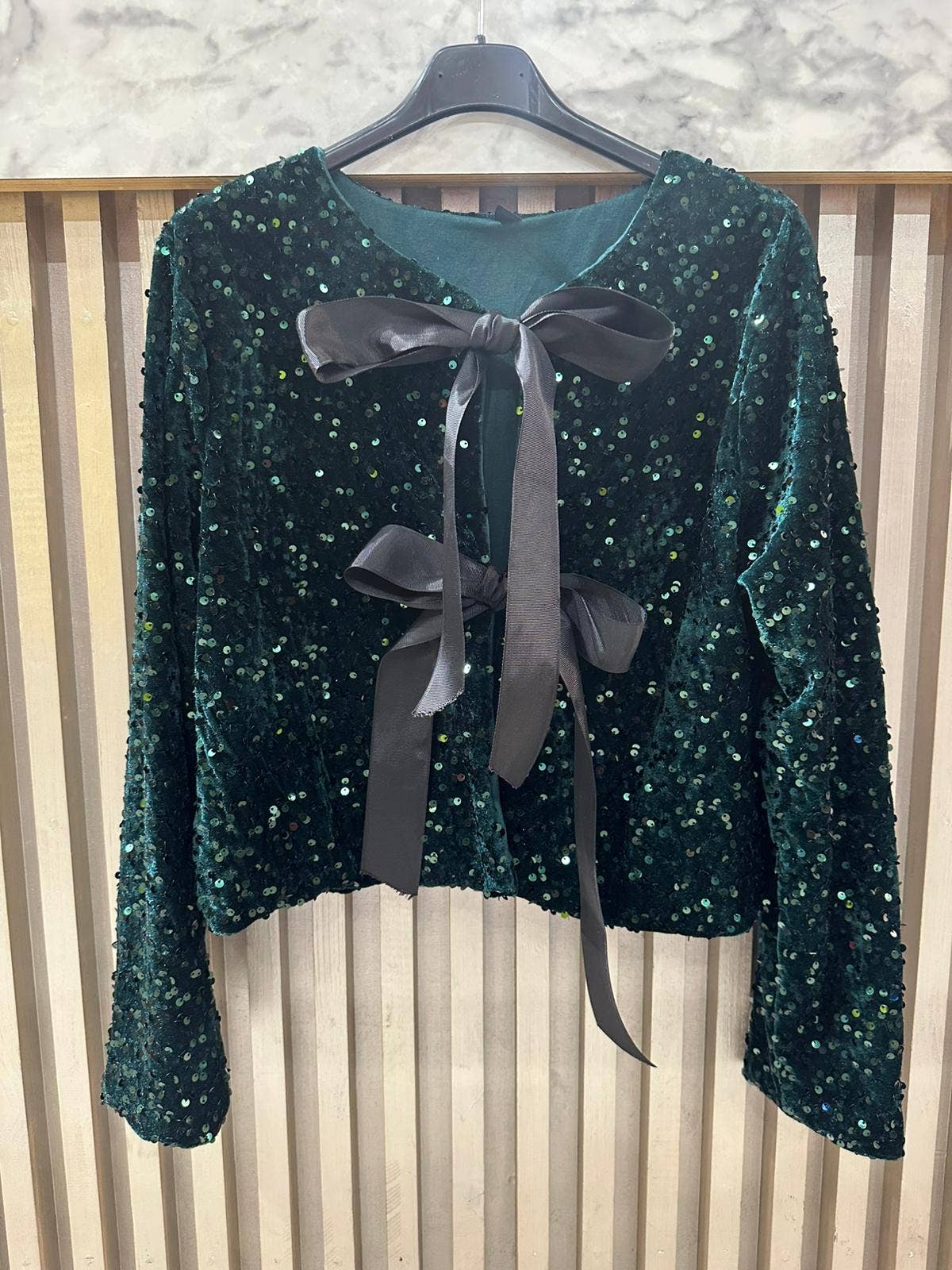 VISEQEG Italian One Size Sequin Bow-Tie Cardigan Emerald