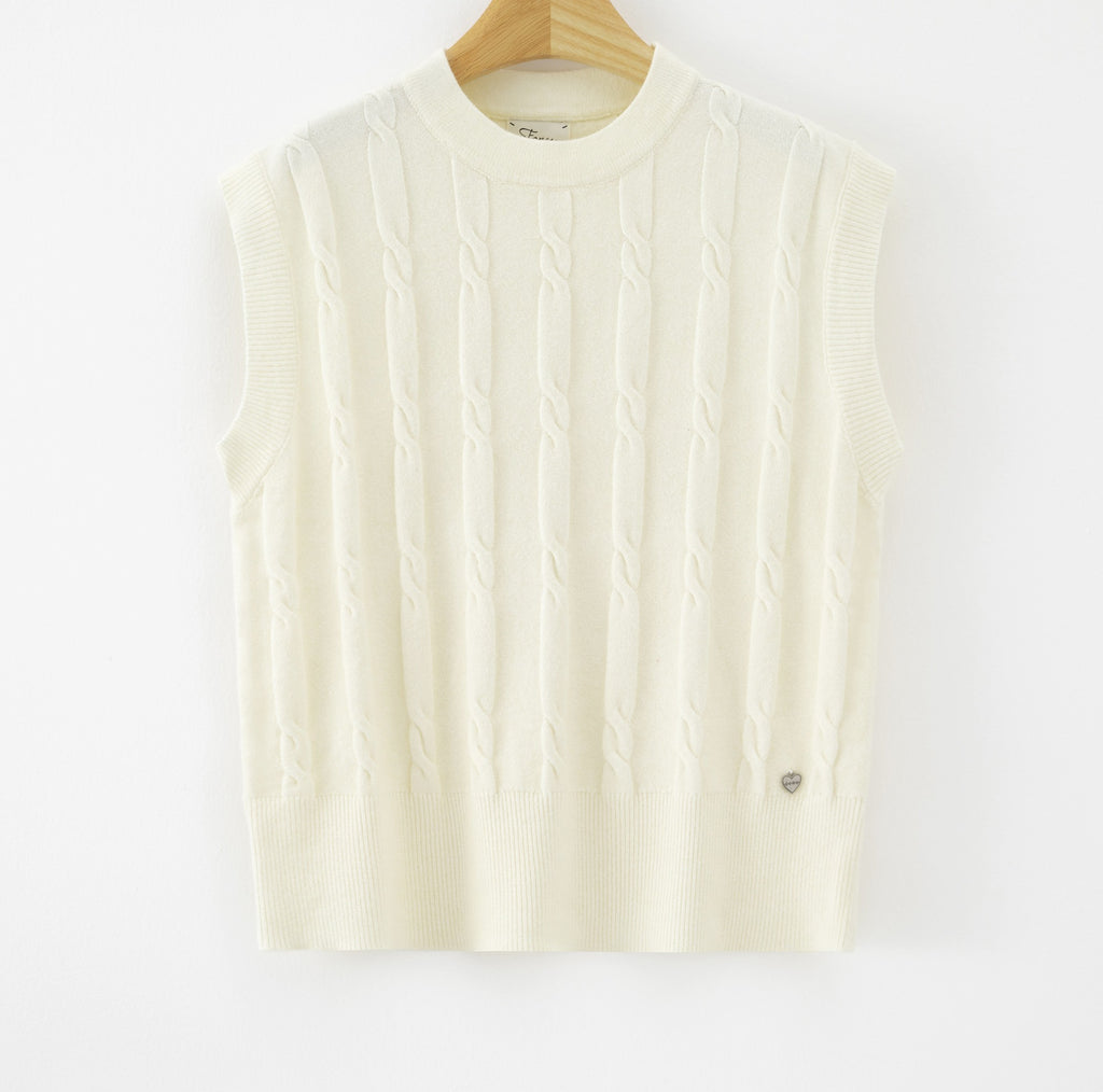 LUCKV4 White Cable Knit Vest