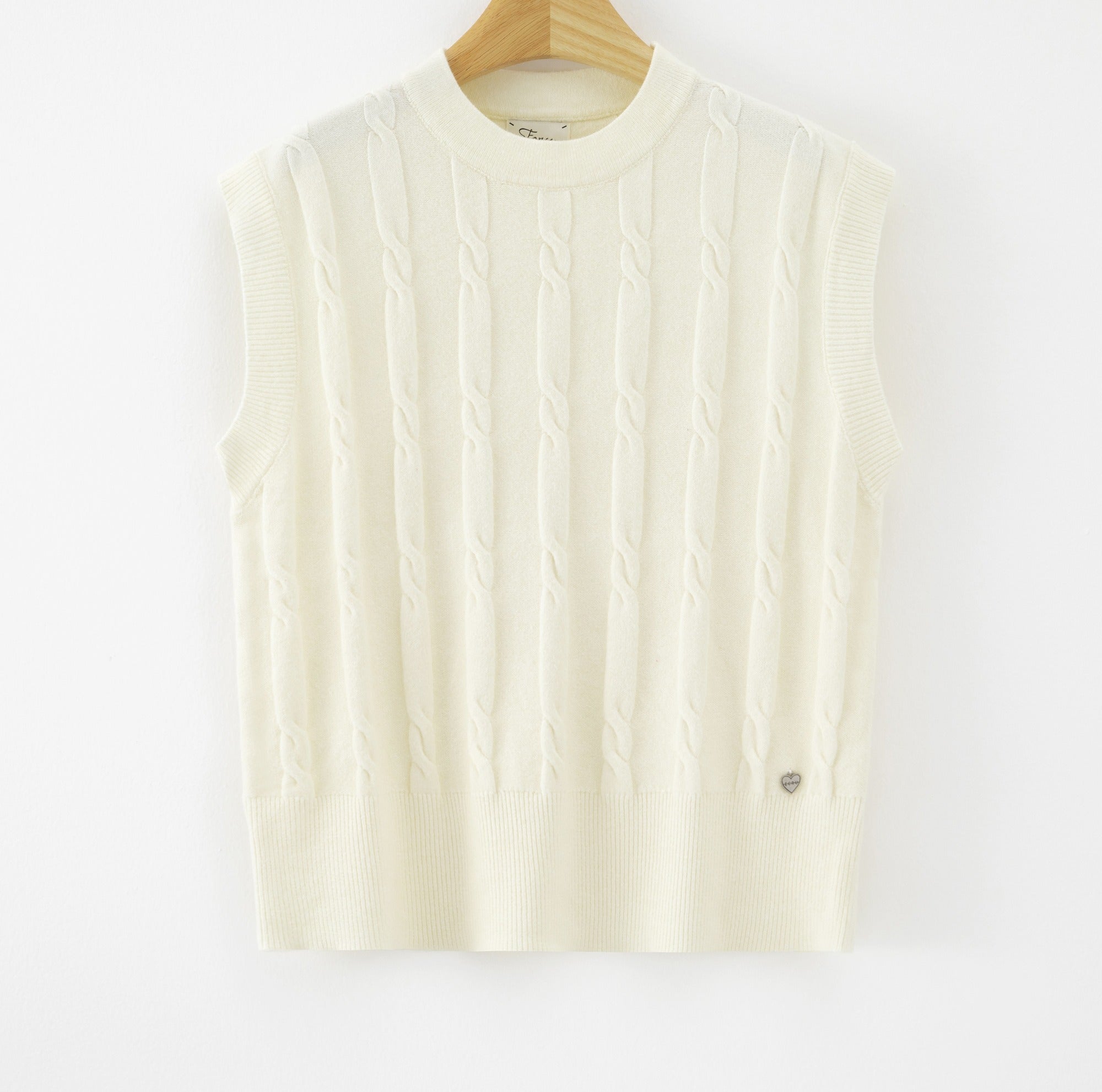 LUCKV4 White Cable Knit Vest