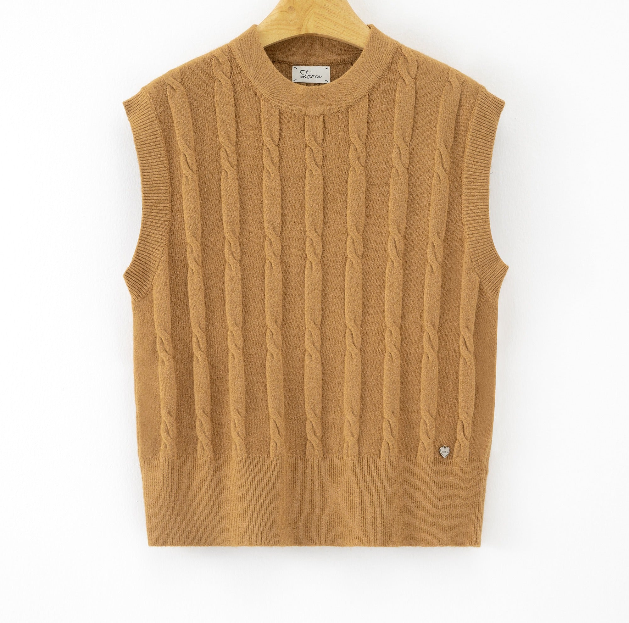 LUCKV7 Camel Cable Knit Vest