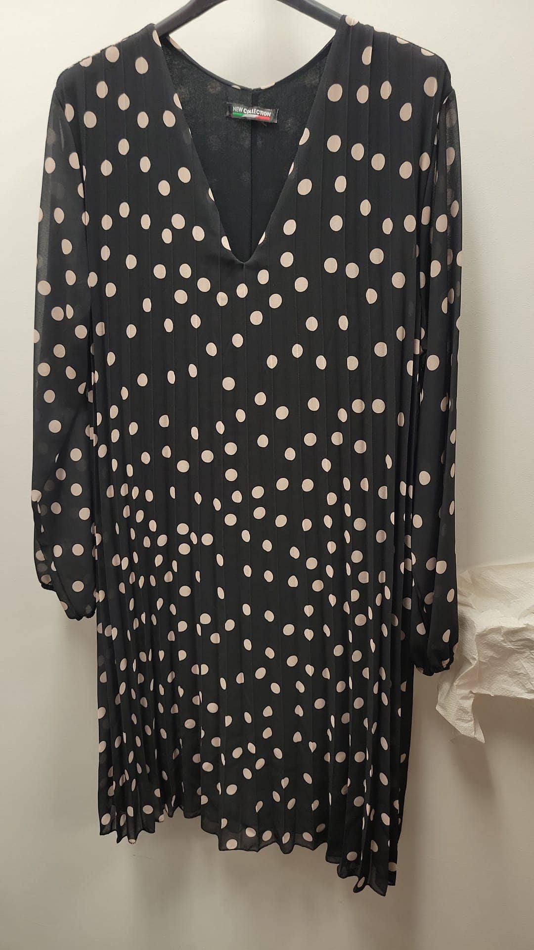 ELDPD Polka Dots Black Pleated Dress lining V-Neck LOOWIE