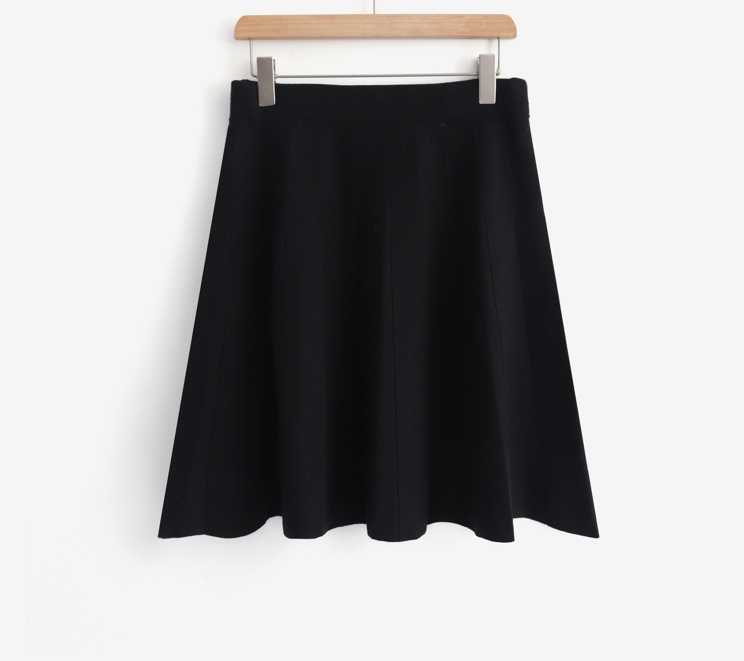 LUPKS2 Black Pleated Knit Skirt