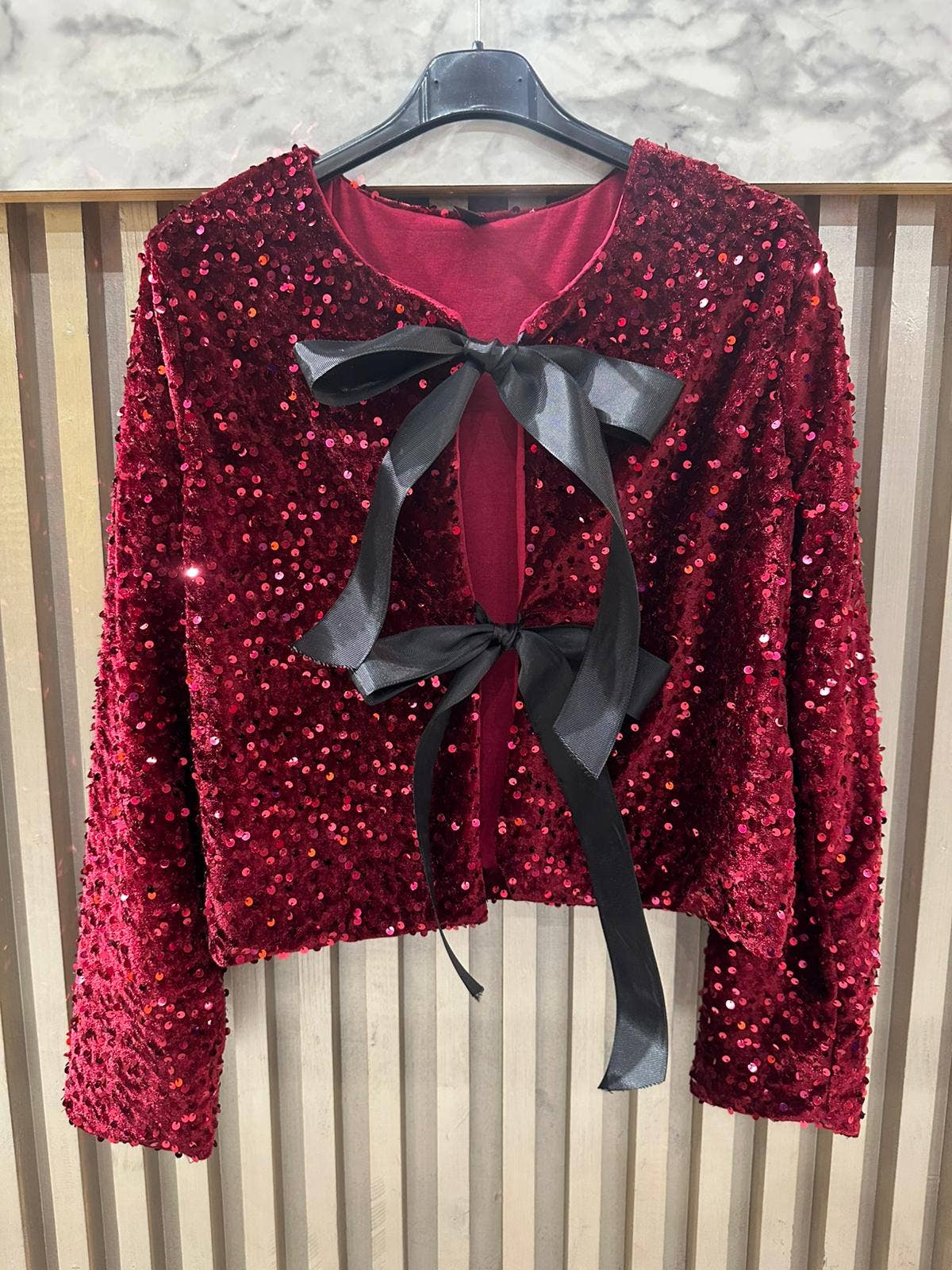 VISEQCR Italian One Size Sequin Bow-Tie Cardigan Crimson