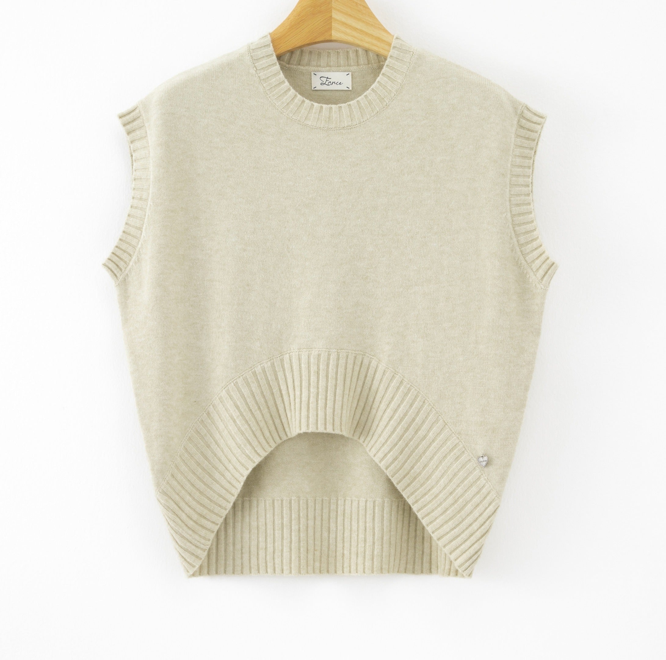 LUBXC5 Ecru Boxy Knit Vest