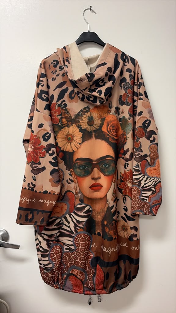 ZOHJ2 Multicolor Boho Portrait Hooded Jacket