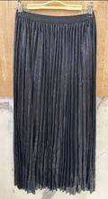 OMETB Black One Size Maxi Metallic Pleated Skirt LOOWIE