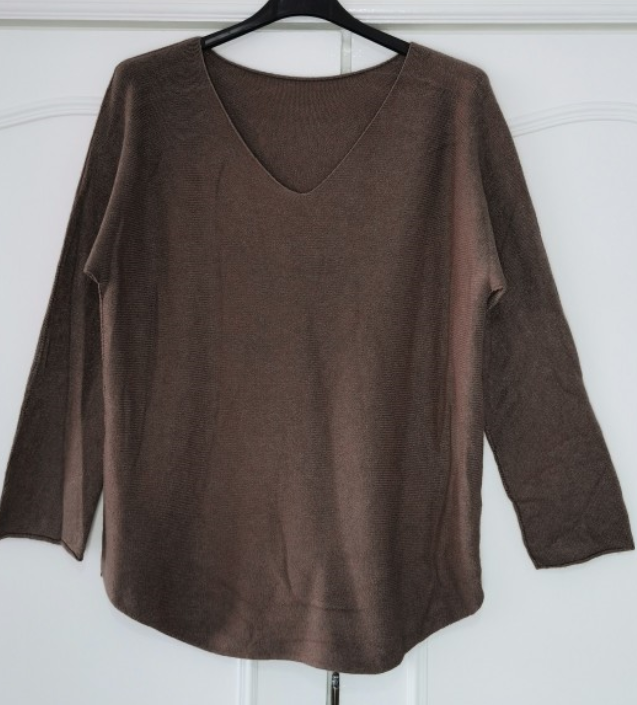 Z821 Italian One Size Choco V-Neck Knit Soft Sweater LOOWIE