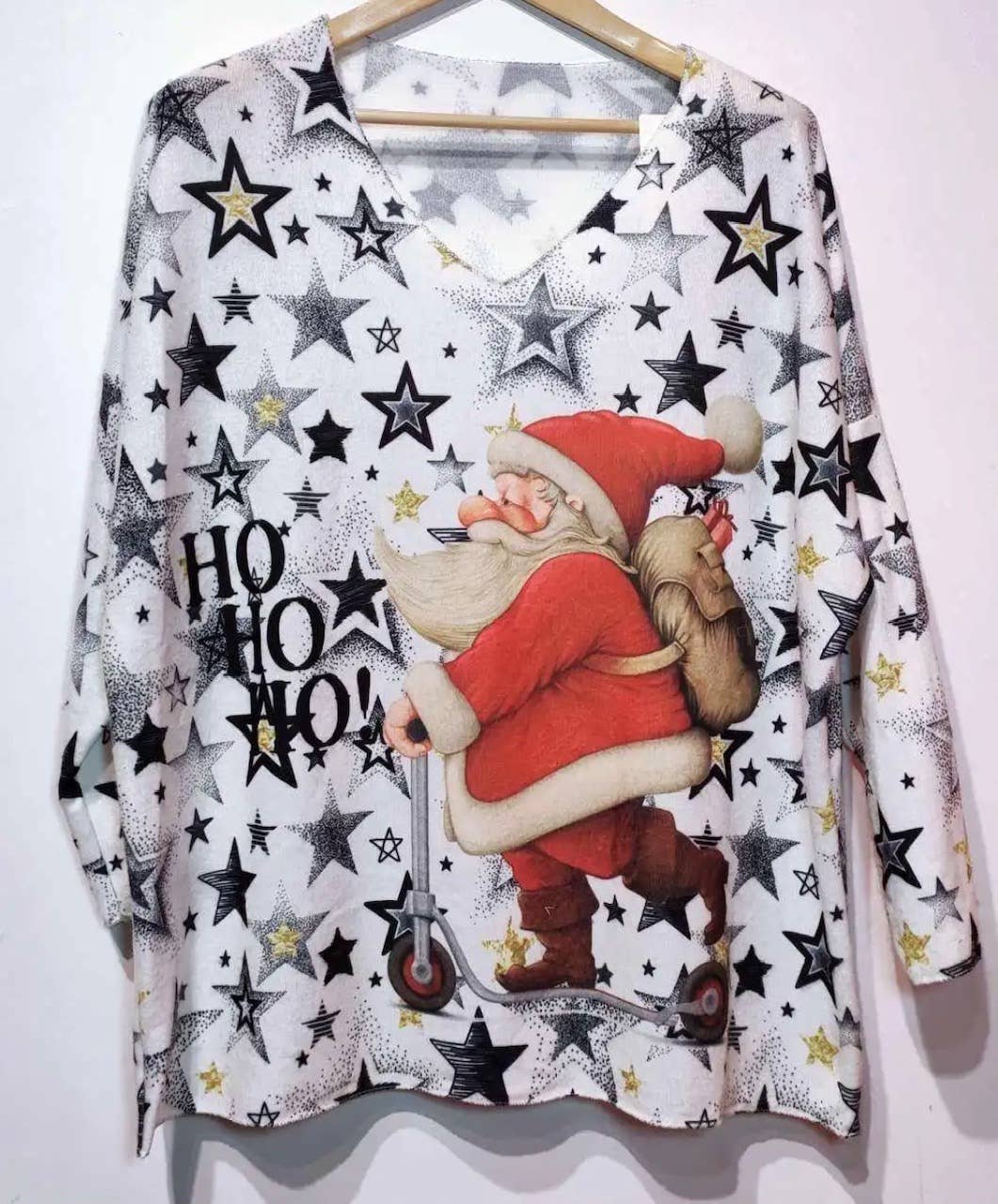 POW11 Italian Cozy White Santa Sweater One Size LOOWIE
