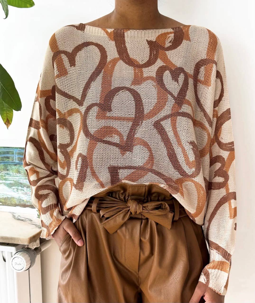 191 One Size Beige Heart Printed Knitted Sweater LOOWIE
