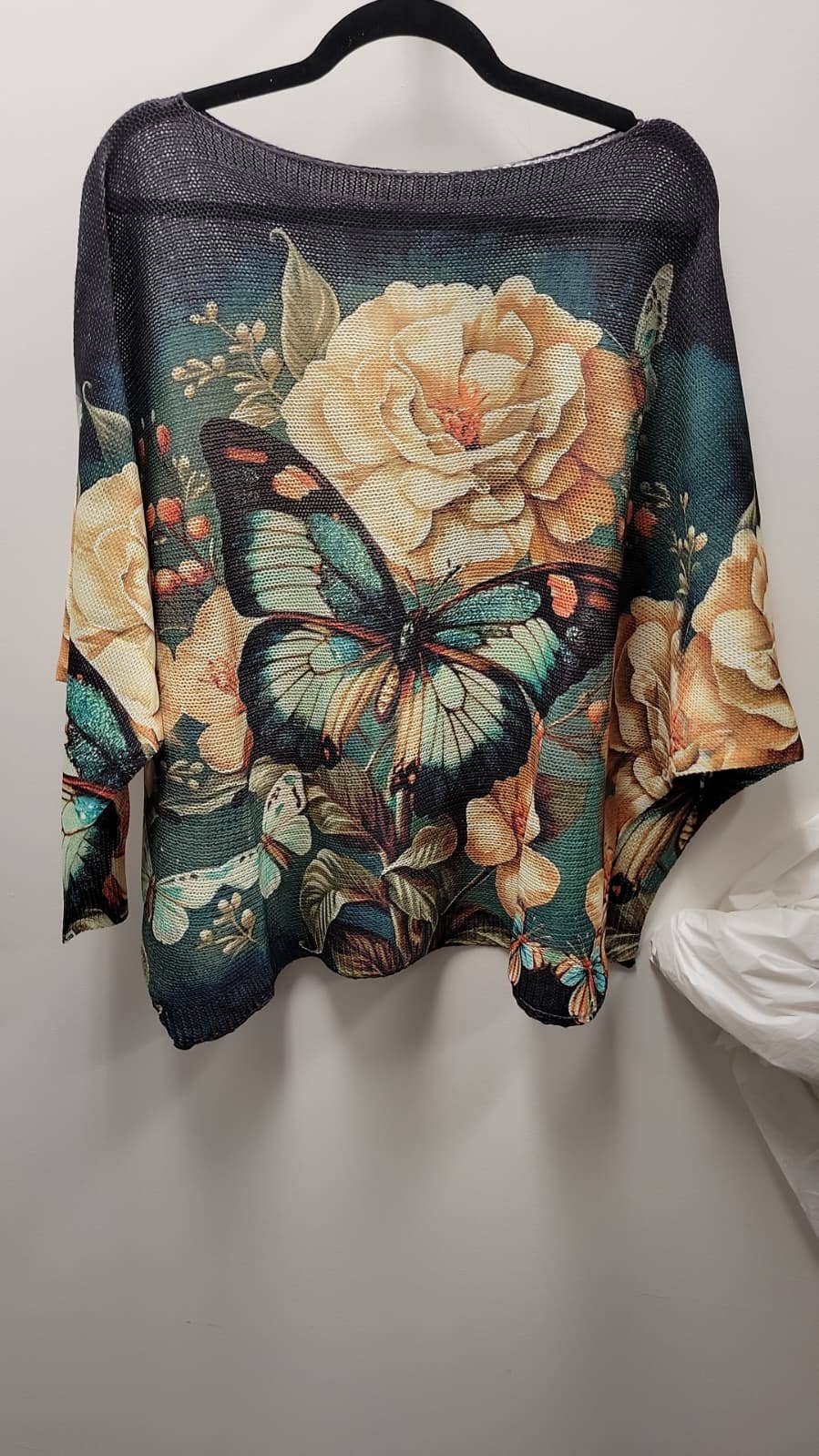 VIB2 Green Butterfly Knit Printed Sweater LOOWIE