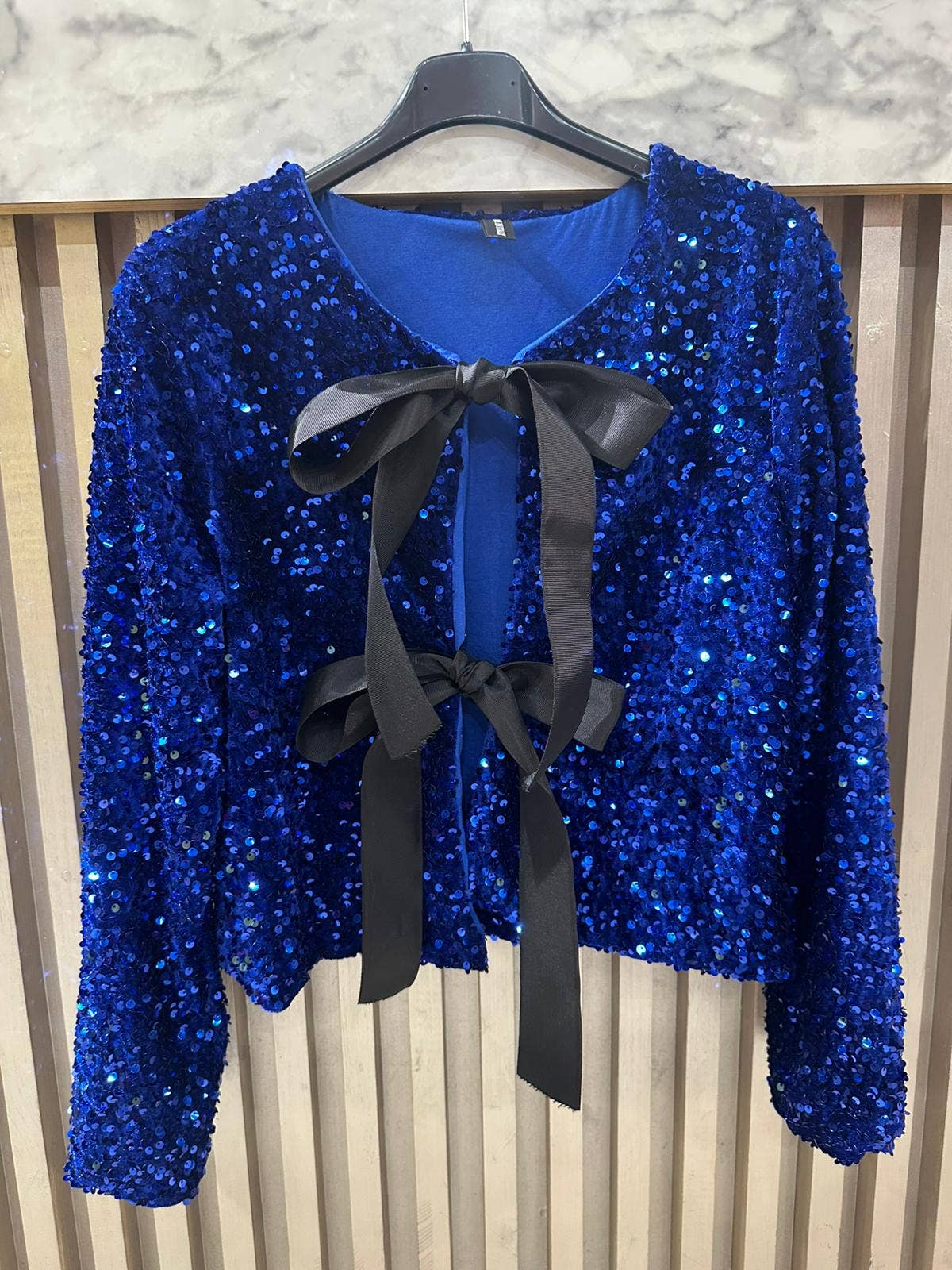 VISEQMB Italian One Size Sequin Bow-Tie Cardigan Blue