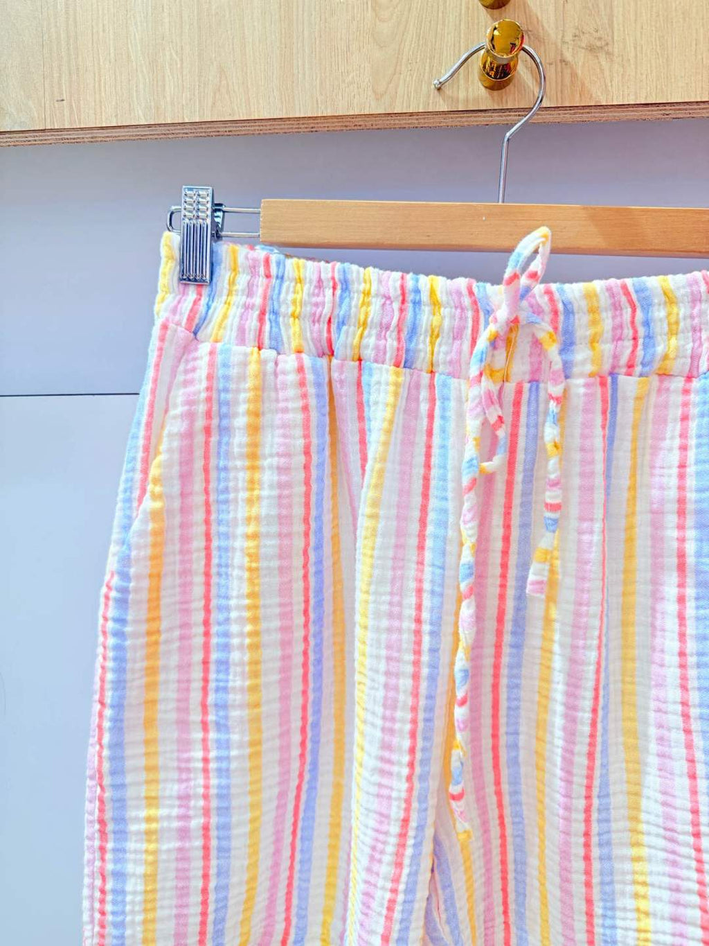 IV2526213BL Gauze Cotton Striped Shorts Blue