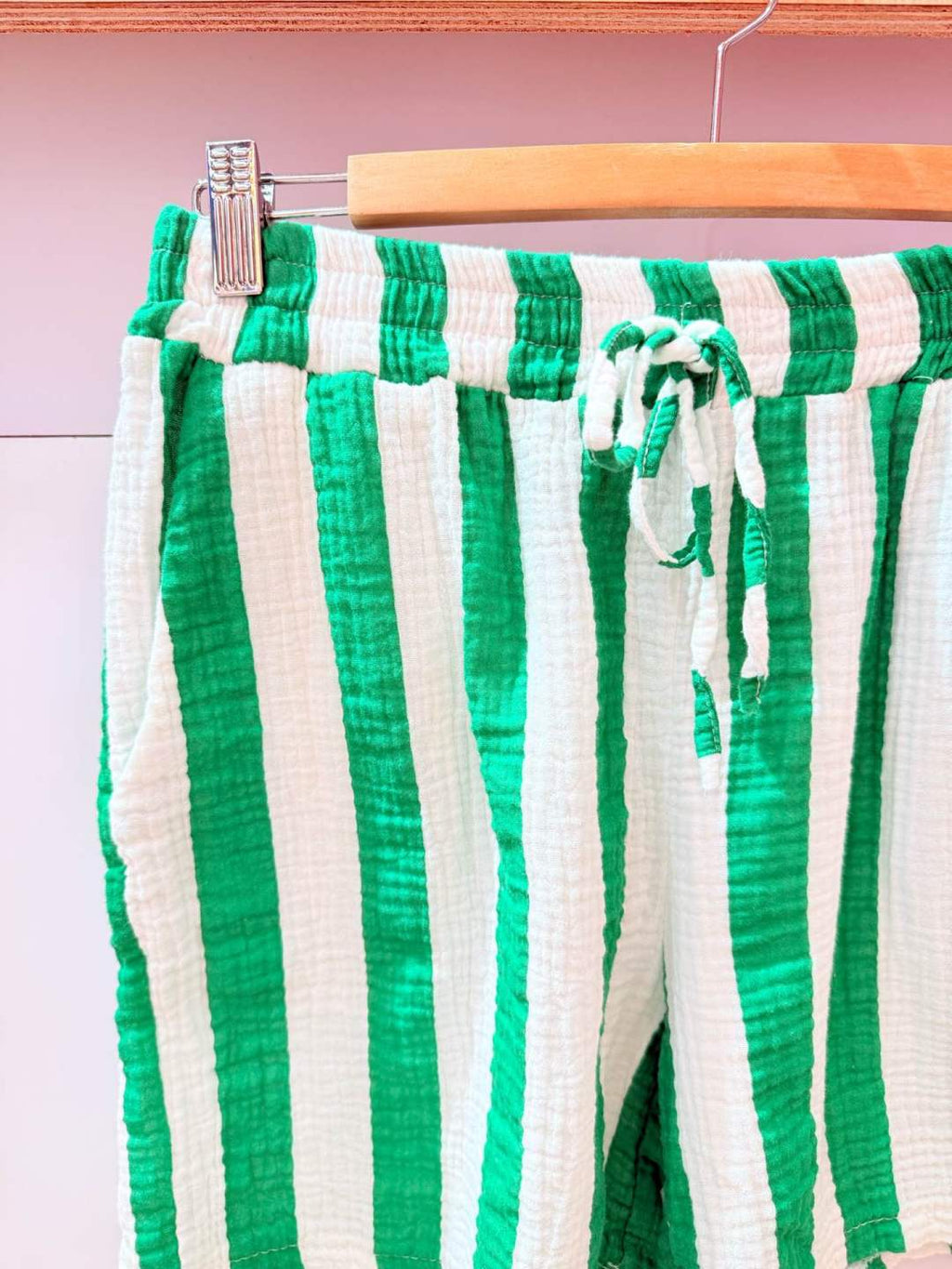 IV52622GG Gauze Cotton Striped Shorts Green