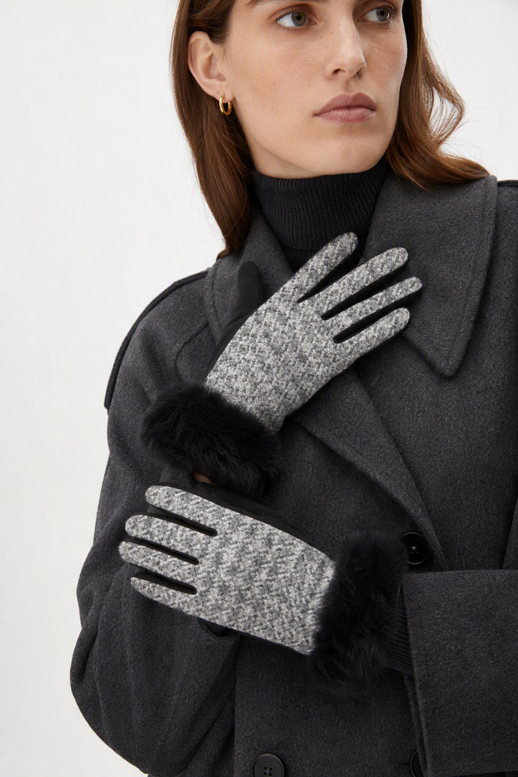 JA400 Black Houndstooth Fur Gloves