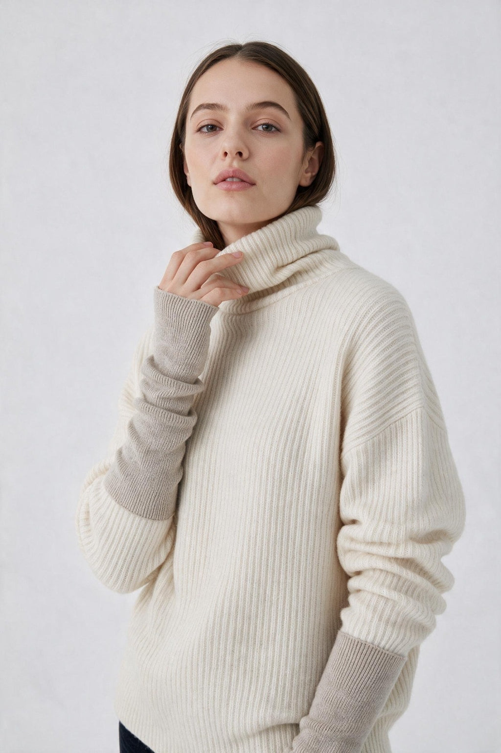JA271 Beige Ruffle Edge Arm Warmers