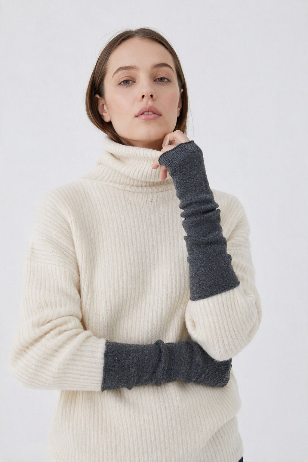 JA272 Dark Grey Ruffle Edge Arm Warmers