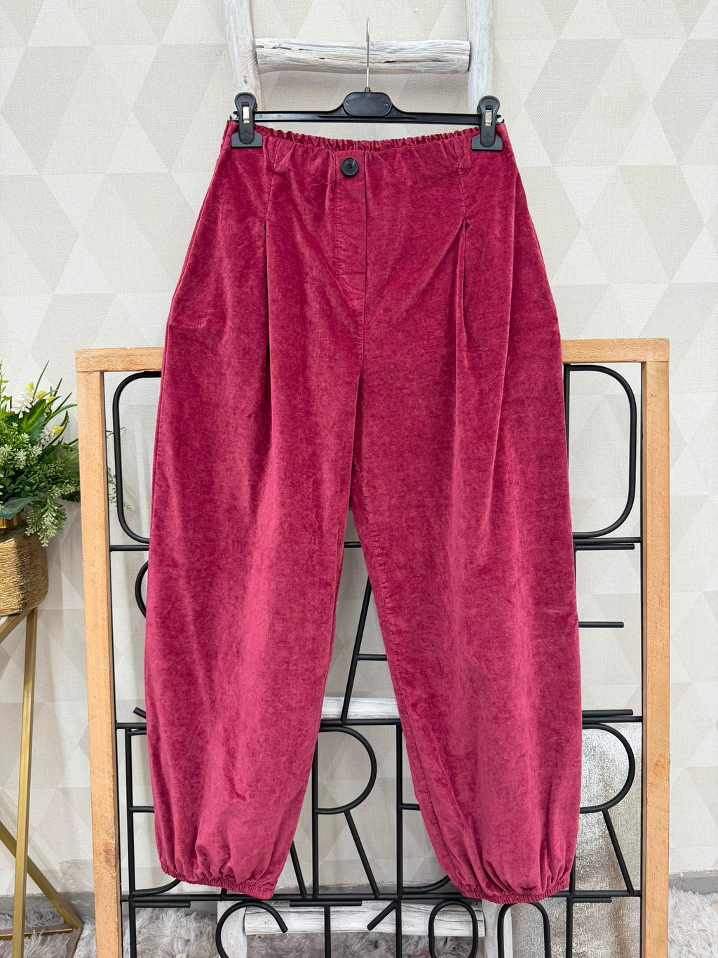 SW565 Burgundy Balloon Pants