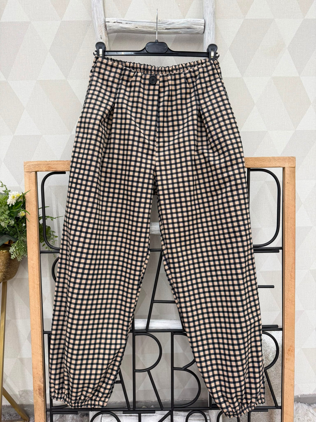 SW568 Black Gingham Balloon Pants
