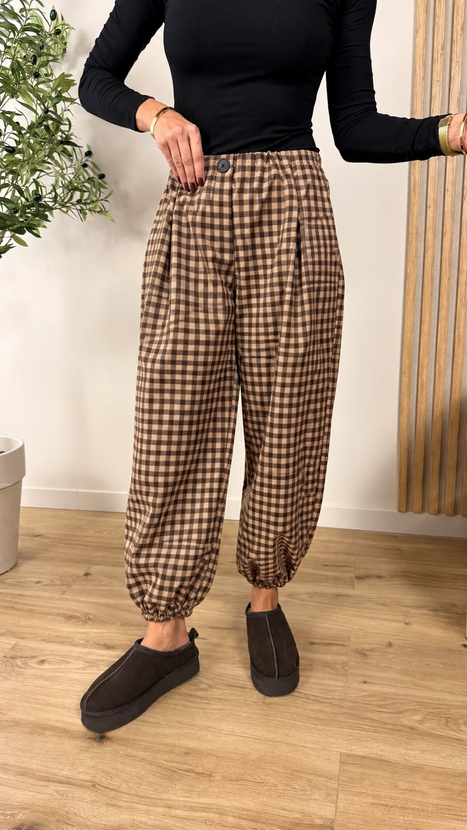 SW570 Brown Gingham Balloon Pants
