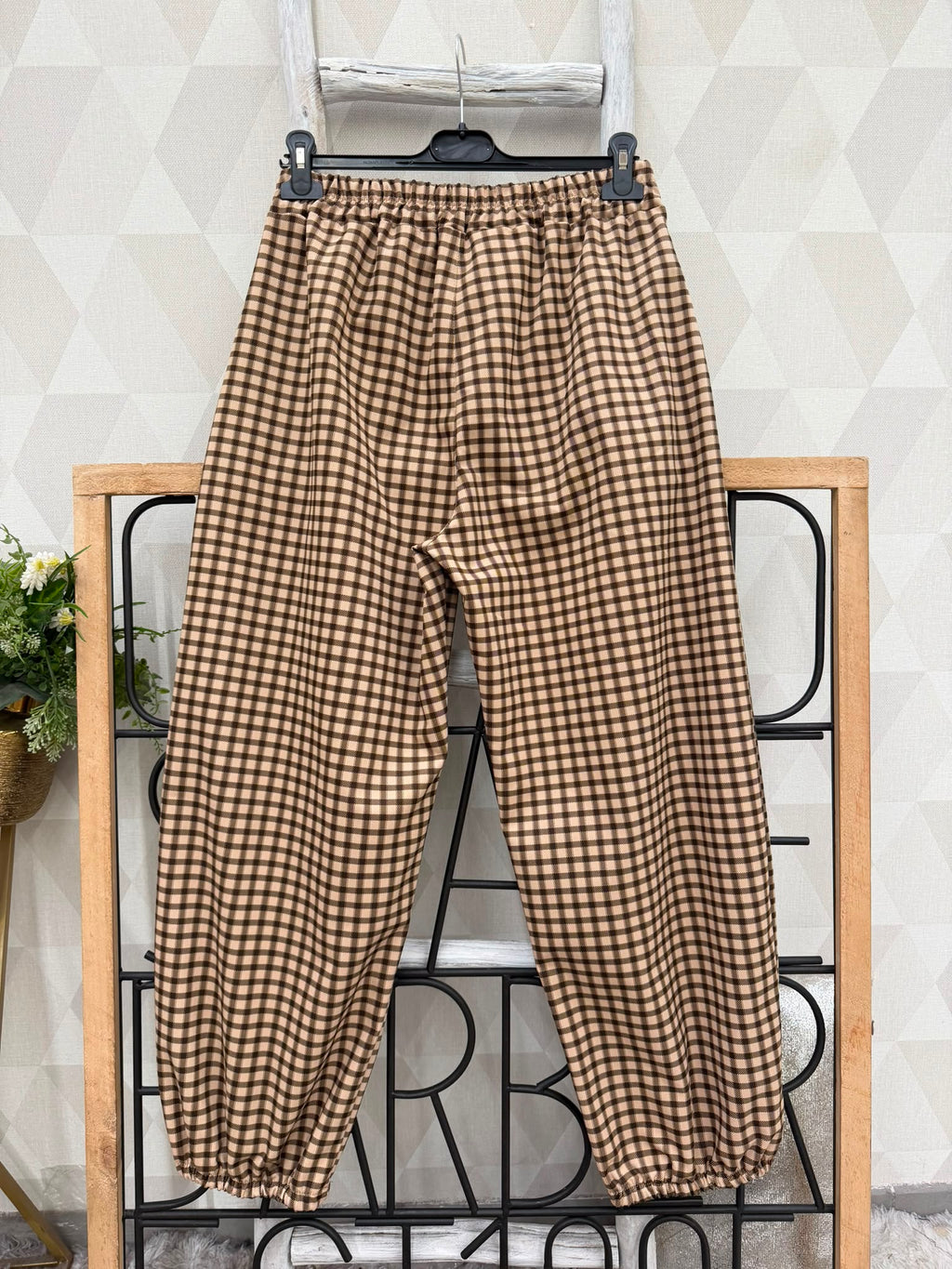 SW570 Brown Gingham Balloon Pants