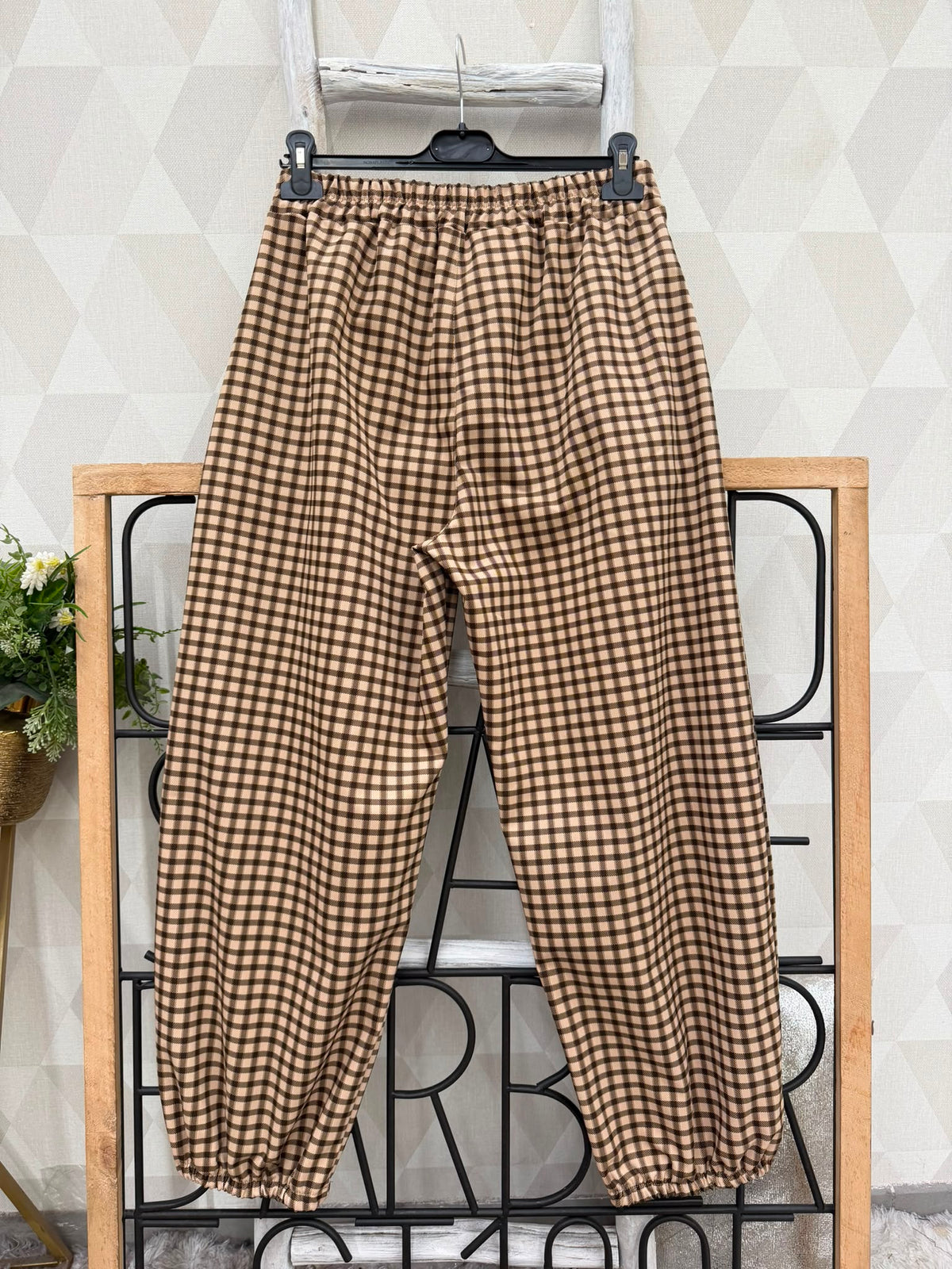 SW570 Brown Gingham Balloon Pants