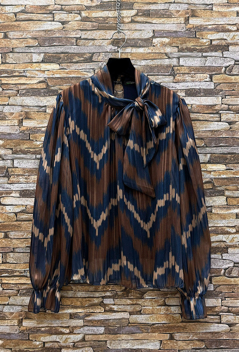 ES132 Navy Chevron Print Blouse