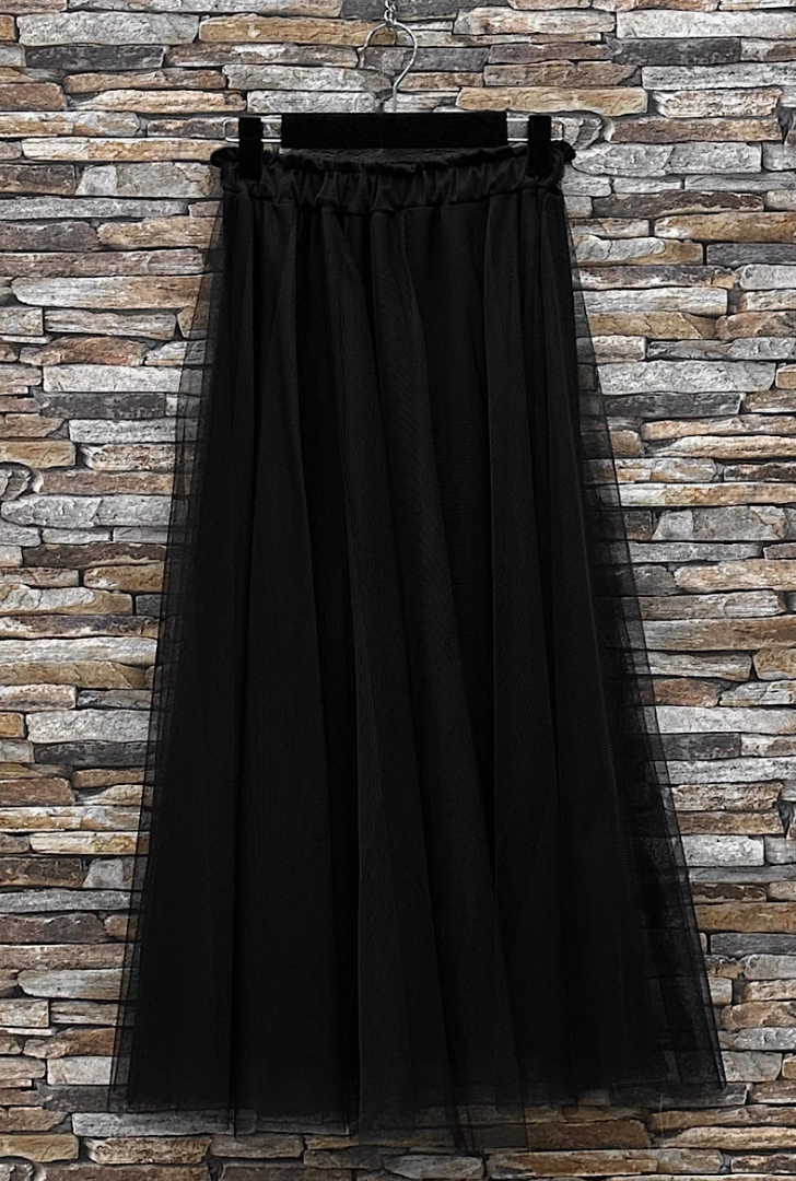 ESSMDBK One Size Black Italian Tulle Midi Skirt