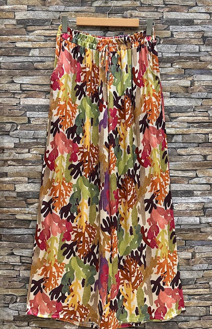 ESSWLALP Italian OS Abstract Leaf Print Wide-Leg Pants