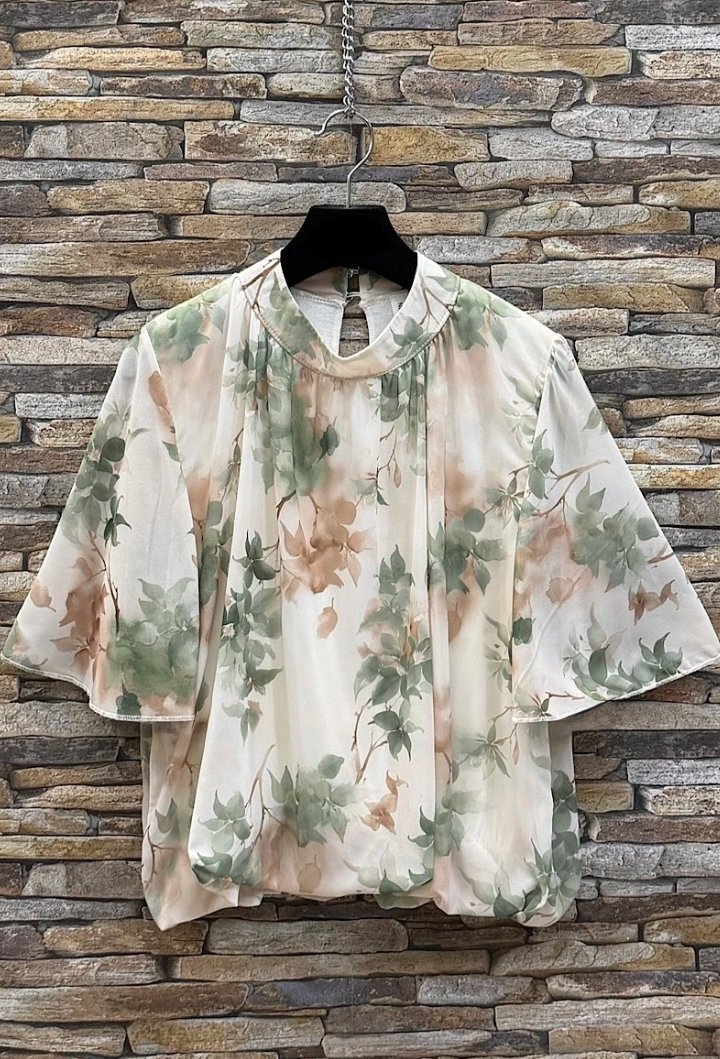 ESBSSCRGRLFB Italian OS Cream Green Leaf Floral Blouse