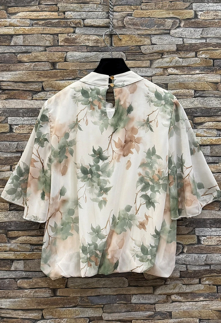 ESBSSCRGRLFB Italian OS Cream Green Leaf Floral Blouse
