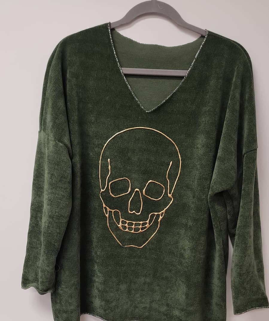 VEL3 Green Gold Skull Printed Sweater