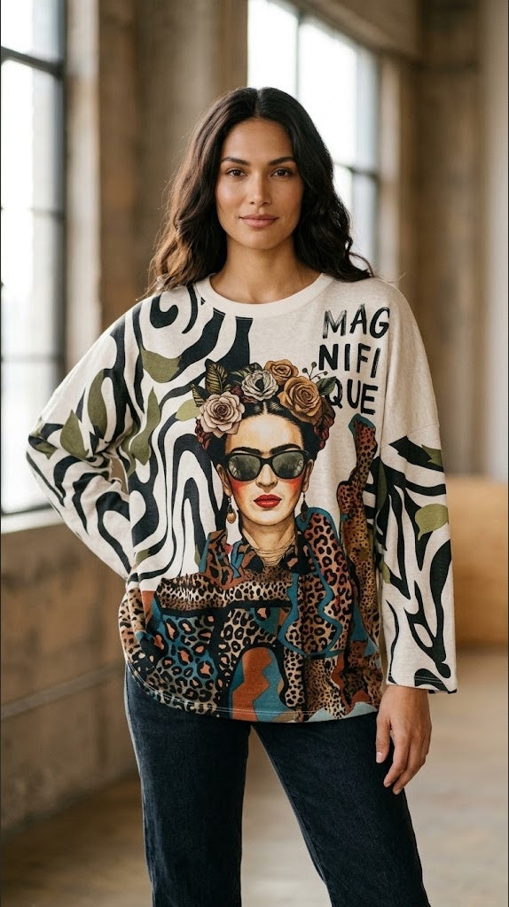 VI338 Multicolor Cosy Frida Magnifique Printed Sweater - model photo