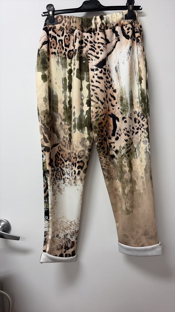 VIHTC Heart Camo Jogger Pants Olive