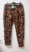 VILEO Leopard Print Jogger Pants Brown
