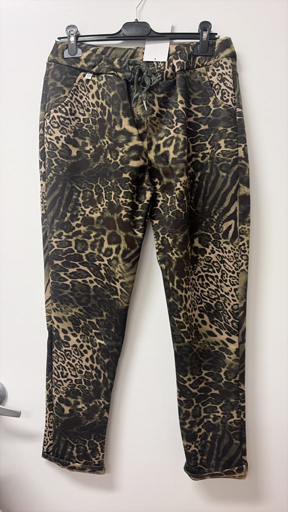 VIOLT Tiger Leopard Jogger Pants Olive