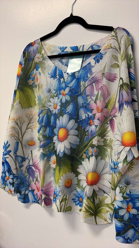 VIWFD Wildflower Daisy Knit Top