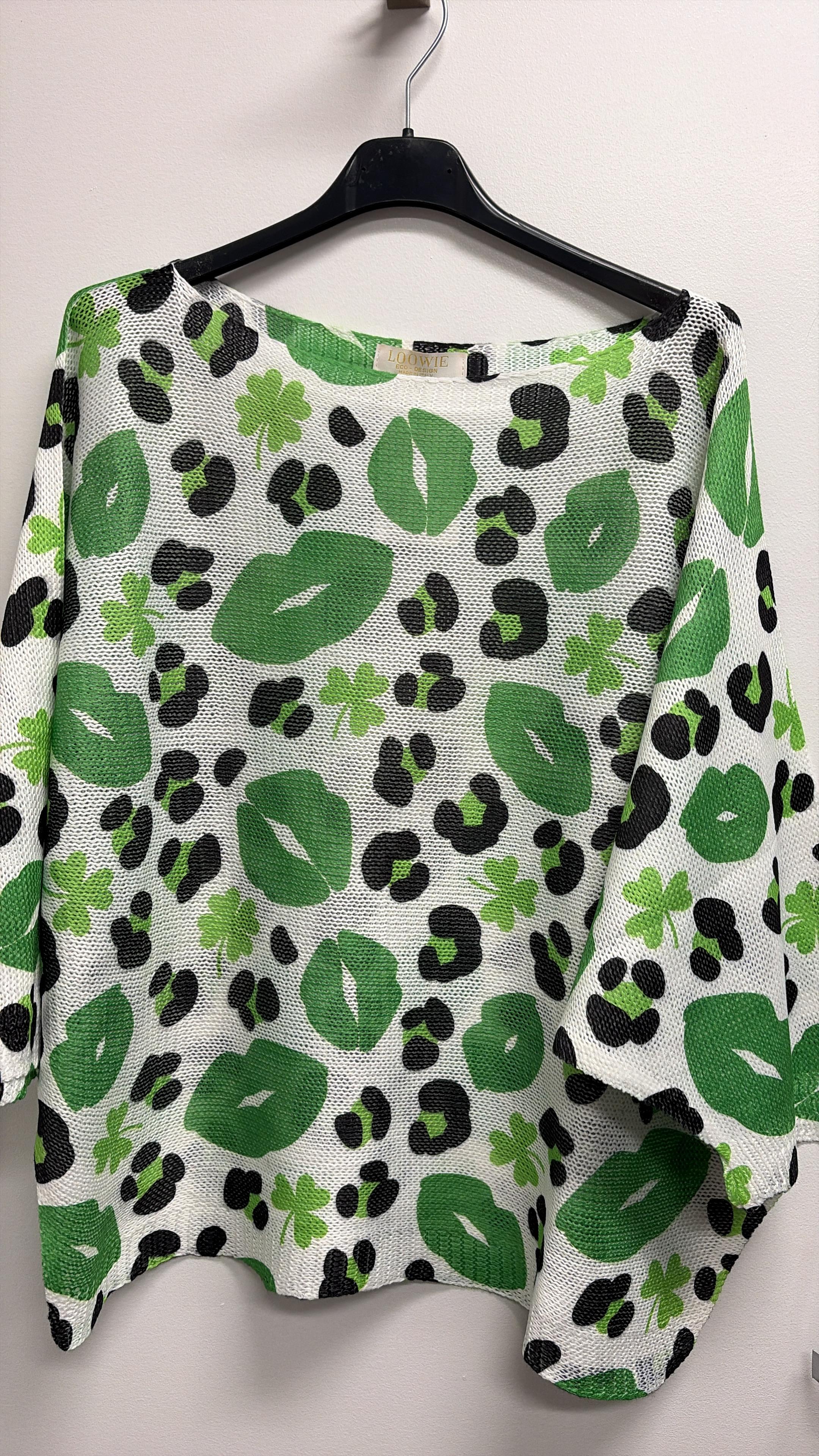 VISSPGL Italian OS St. Patrick Green Lips Pop Sweater