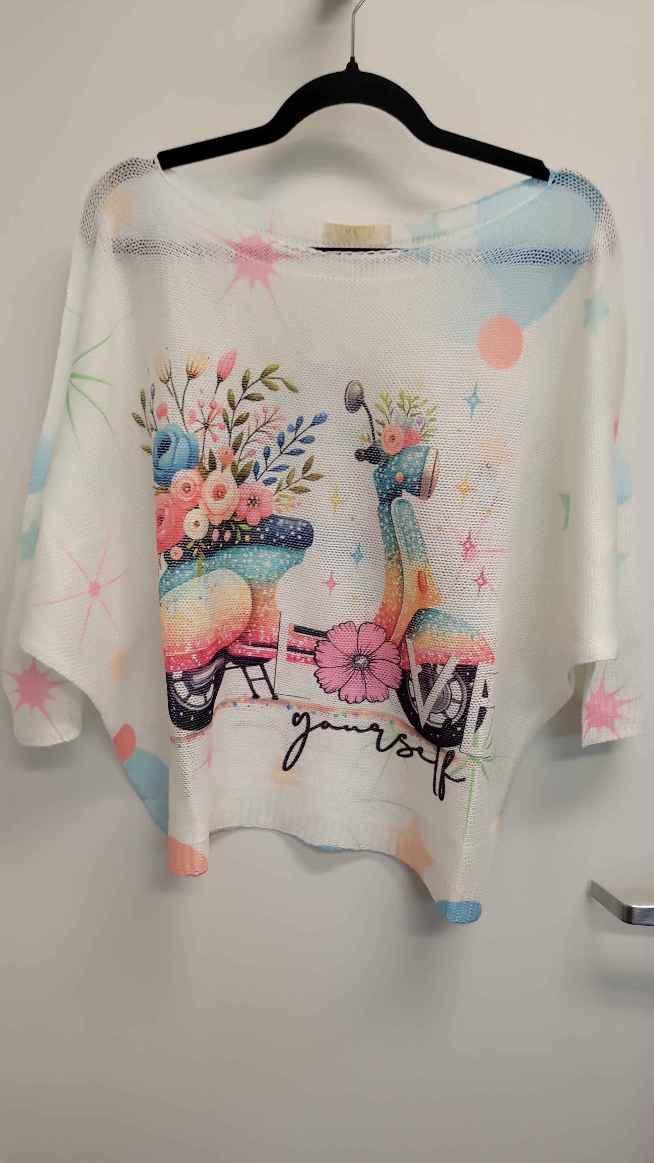 VISFKSW Italian OS White Scooter Floral Print Knit Sweater