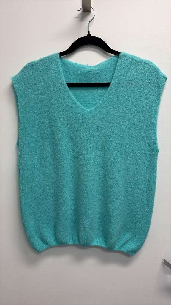 COVNSKST Italian OS Turquoise V-Neck Sleeveless Knit Sweater