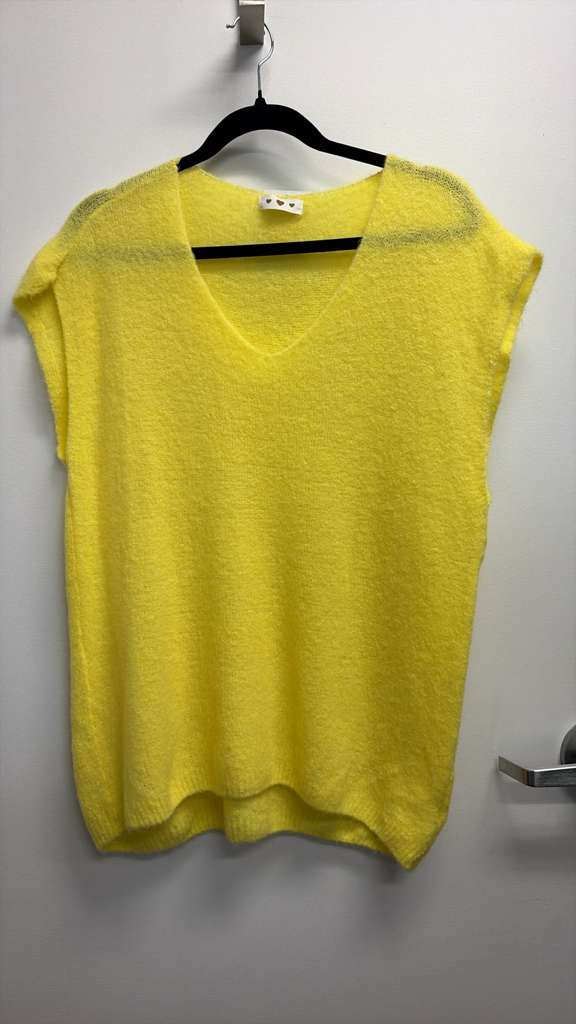 COVNSKSY Italian OS Yellow V-Neck Sleeveless Knit Sweater