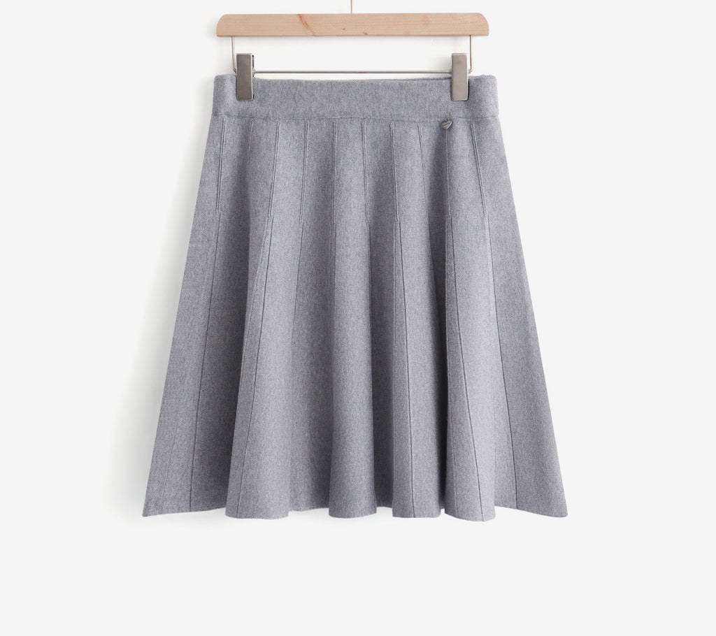 LUPKS3 Grey Pleated Knit Skirt