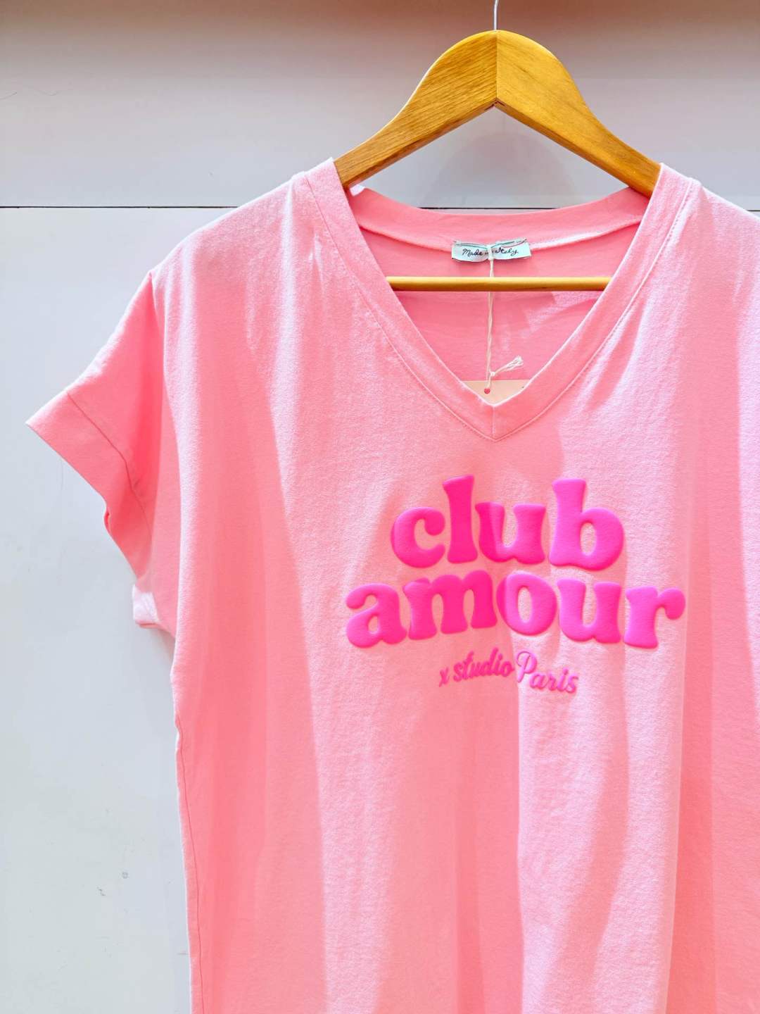 IV012PK Cotton Love Club V-Neck T-Shirt Pink